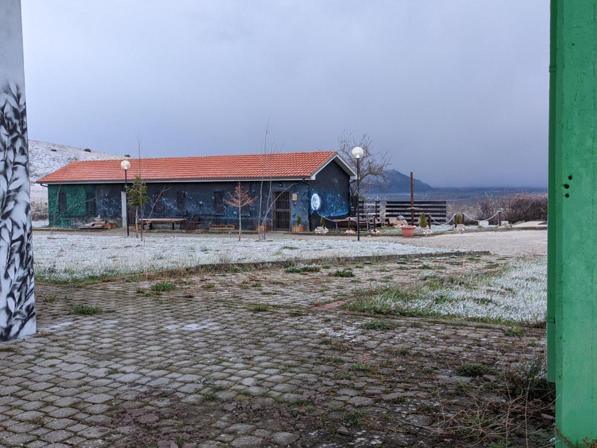 Rifugio Silone Vandrehjem Pescina Eksteriør billede